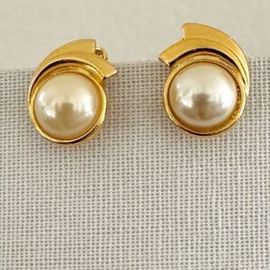 Gold tone faux pearl clip on earrings